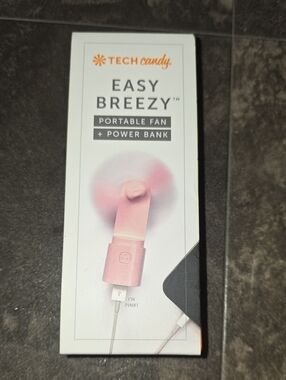 Tech Candy Easy Breezy Portable Fan + Power Bank — Pink